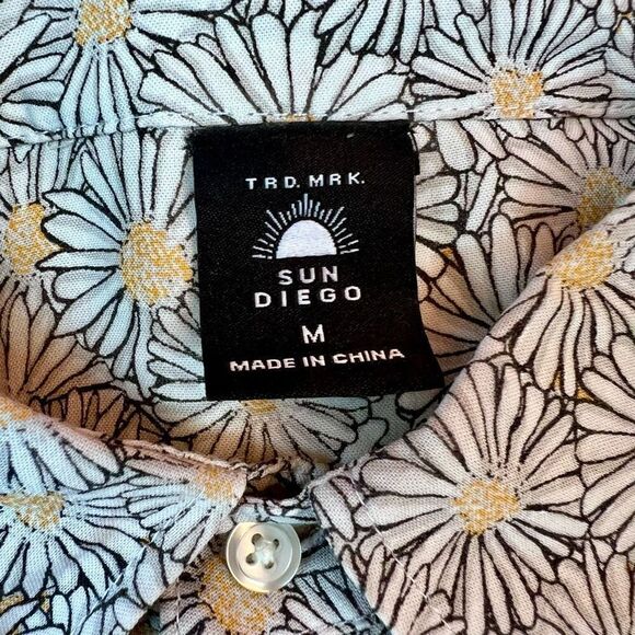 Sun Diego Men's Cream Floral Allover Print Short Sleeve Button Down Shirt Medium - Picture 3 of 6